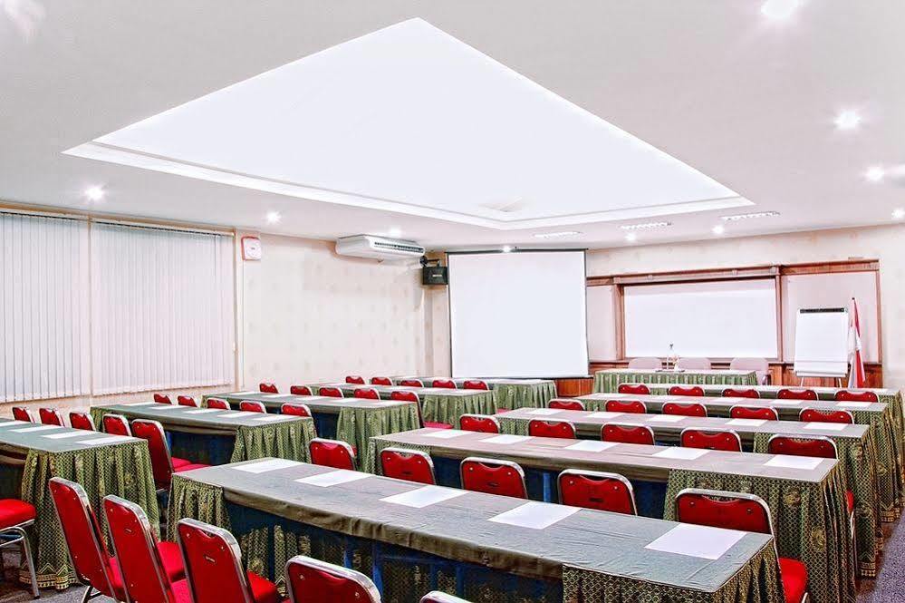 Hotel Anugerah Palembang Exterior foto